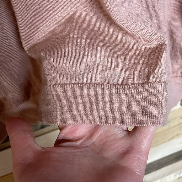 J.Crew size large pink crewneck lightweight 100% merino wool sweater - Picture 6 of 7
